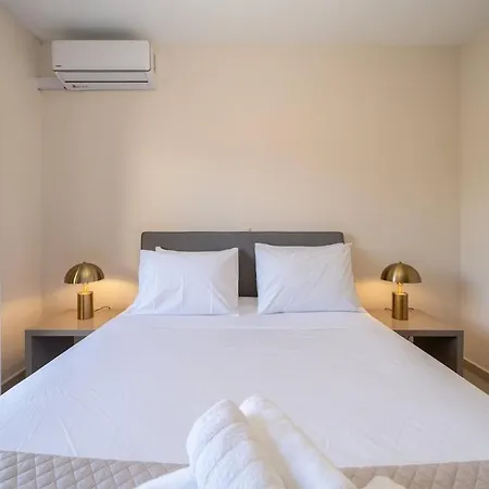 Vibes 4 * Argostoli (Kefalonia)