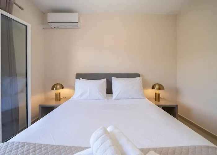 Vibes 4 * Argostoli (Kefalonia)